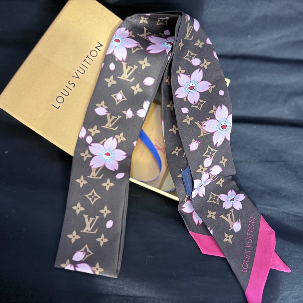 Fashion Flower  Silk Twilly